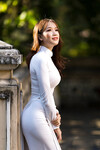 Em mẫu ruột nude cùng bộ trang phục áo dài