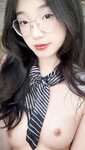 AI lột đồ học sinh