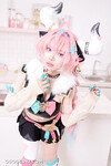 Gái Việt ZinieQ (@zinie) cosplay Varesa từ Genshin Impact