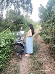 Đưa vợ ra đồng public