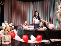 Gymer DJ Jenny Phi Yến 1997 xăm hình ở lồn vú to đít bự