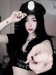 Gái xinh cosplay cảnh sát gây nứng