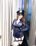 Gái xinh cosplay cảnh sát gây nứng