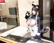 Gái xinh vú to khủng nude cosplay dâm đãng