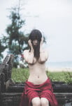 Gái xinh hàng ngon vừa tắm biển vừa khoe hàng
