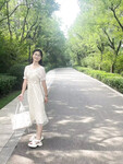 Cô gái ngoan ngoãn cứ gặp cặc a là bộc lộ thành điếm thèm cu