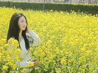 Cô gái ngoan ngoãn cứ gặp cặc a là bộc lộ thành điếm thèm cu