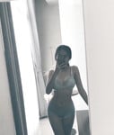 Chị gái vu to