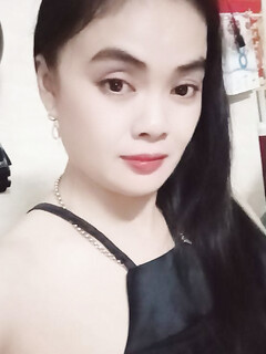 Có ai bt cô này  ởtp sócbtrăng ko