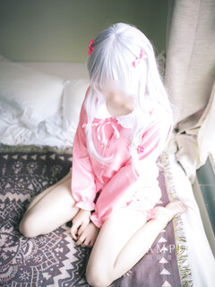 Cosplayer thủ dâm