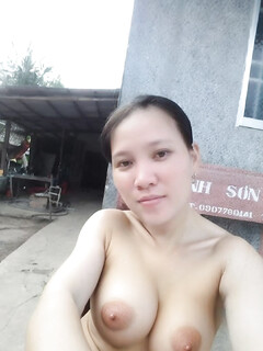 Bot lột đồ gái xinh