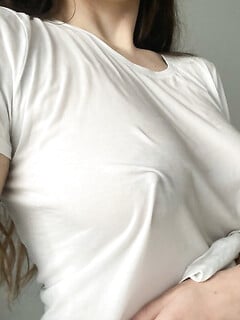 Vú to