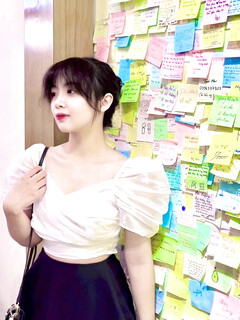 Lột đồ bằng AI