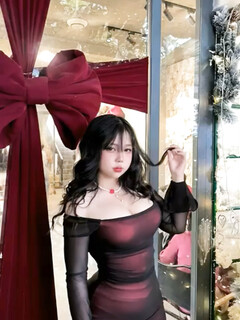 Baby xink gái, body đẹp như búp bê