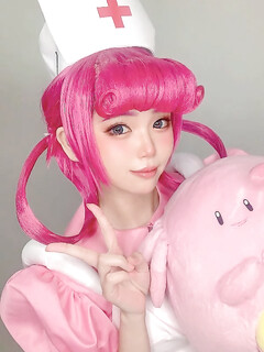 Gái Việt ZinieQ (@zinie) cosplay Nurse Joy từ Pokemon