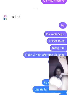Bé nyc dễ dãi bảo nhét gì cũng nghe