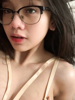 Khánh Phương 2k7 vú to dâm đãng show ngực to tròn đẹp