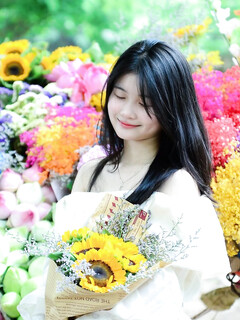 Đã xinh còn dâm ai chịu dc