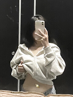 Đang nứng lồn tìm người sục cùng