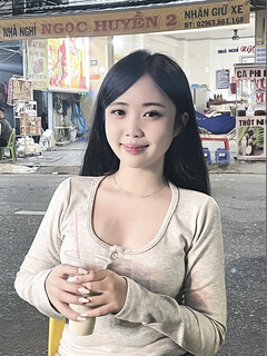 Nứng lồn tìm người khai lồn đầu xuân